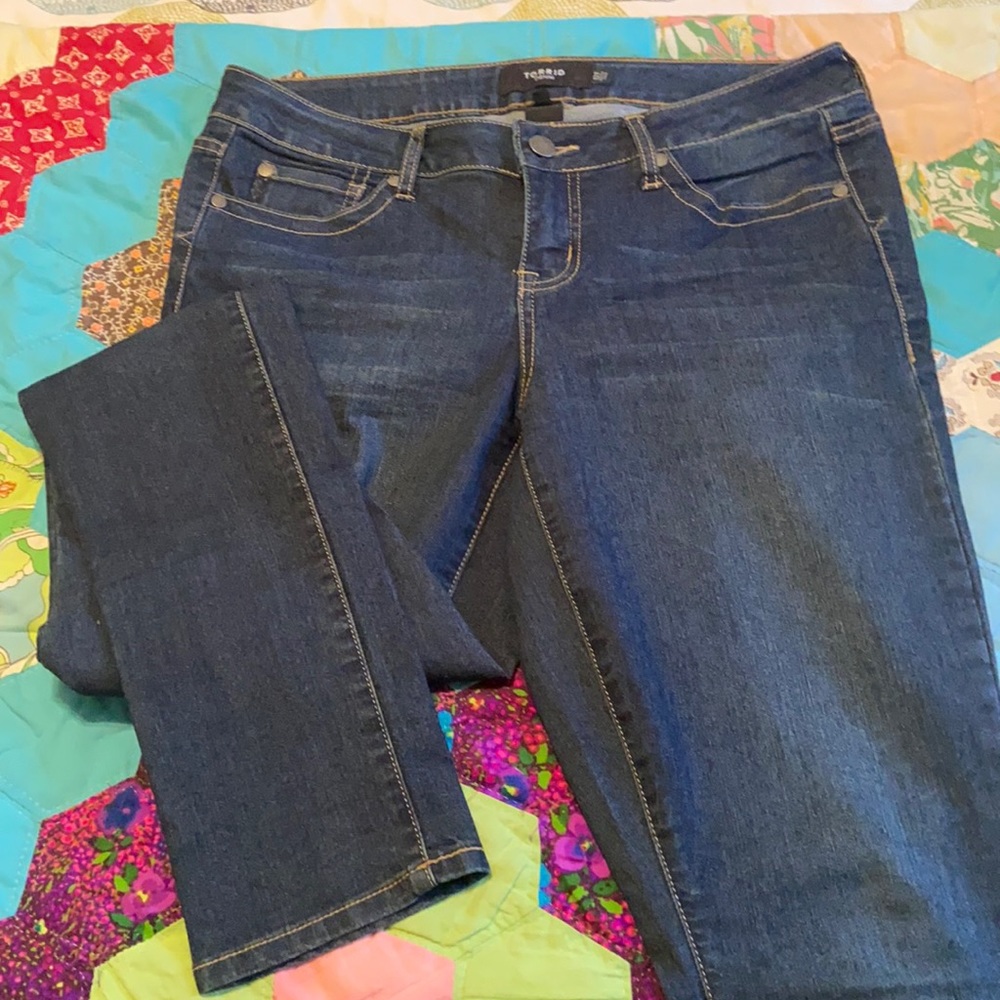 Torrid skinny jeans in medium dark wash 12Tall